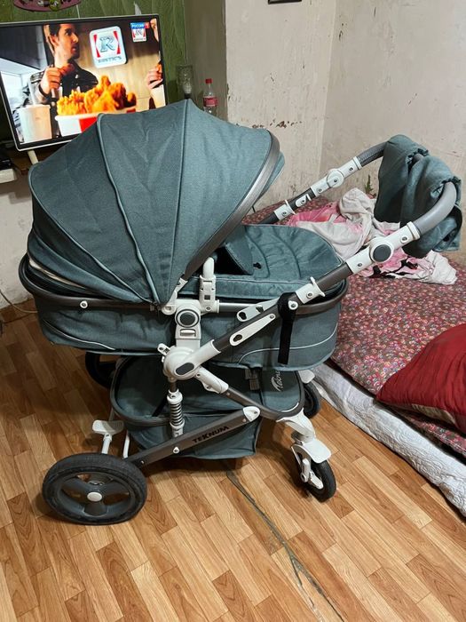 Коляска продается срочно