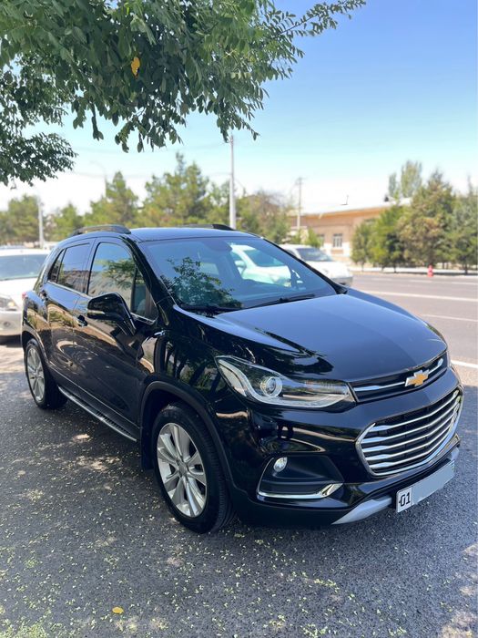 Tracker PREMIER 2020 TOZA