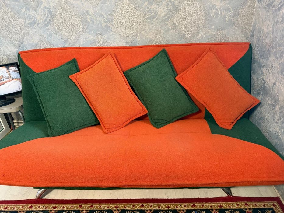 Продам диван в хорошем состоянии