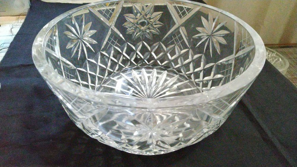 продаю хрустальные вазы