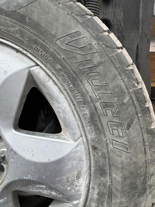 Продам 2 диска с резиной от Reno Sandero Stepway