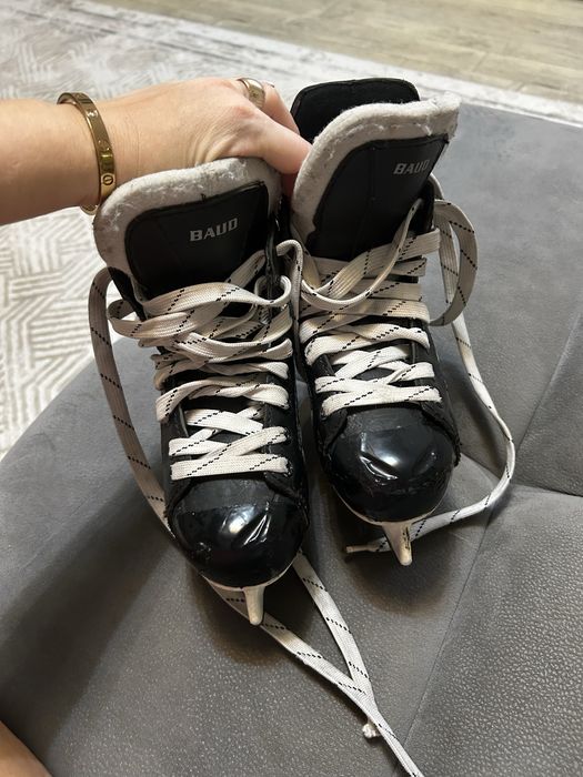 Продам коньки 32 р.