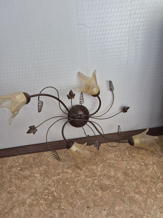 потолочная люстра