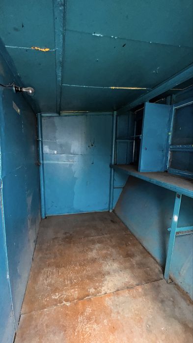 Продаётся железный киоск