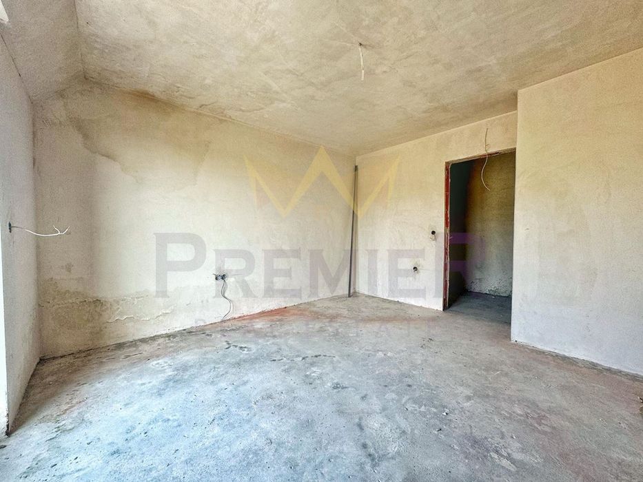 Продава се Тристаен апартамент в Варна, Владислав Варненчик - 105 кв.м за 1134 €/кв.м - Снимка #1