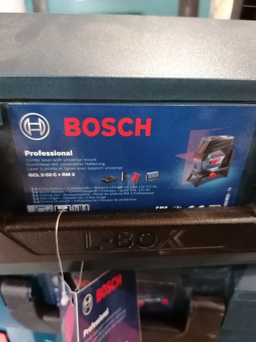 Bosch GCL 2-50 C чисто нов лазерен нивелир Бош пълен комплект