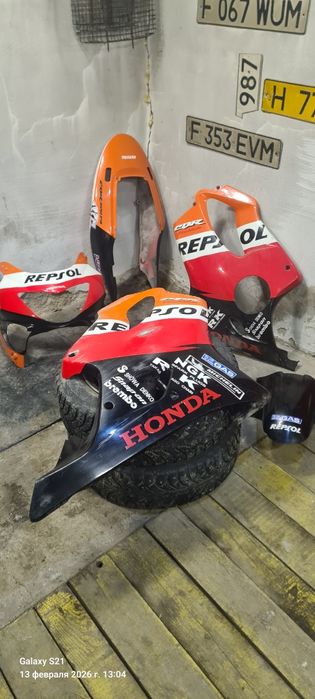 Продам пластик хонда сбр