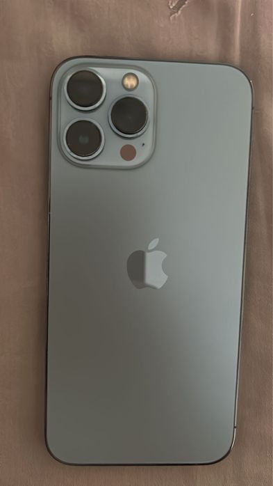 Продам IPhone 13 Pro Max