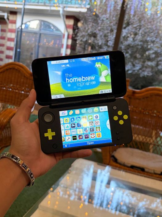 Nintendo New 2DS XL