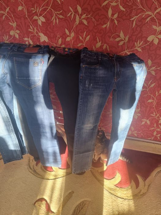 Джинсы на подростка .