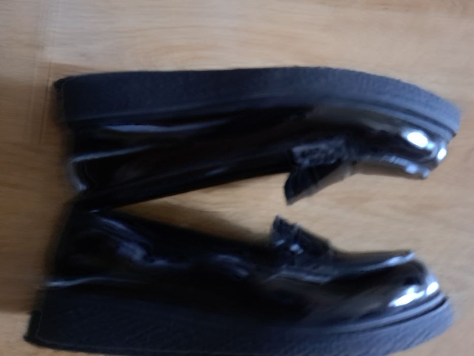 Продава дамски обувки номер 37 и номер 38.5