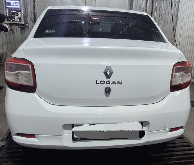 Рено логан 2    год 2018