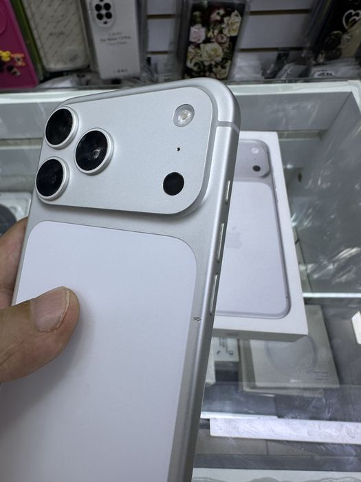 IPhone 17 Pro Max 512 Silver sim 98%