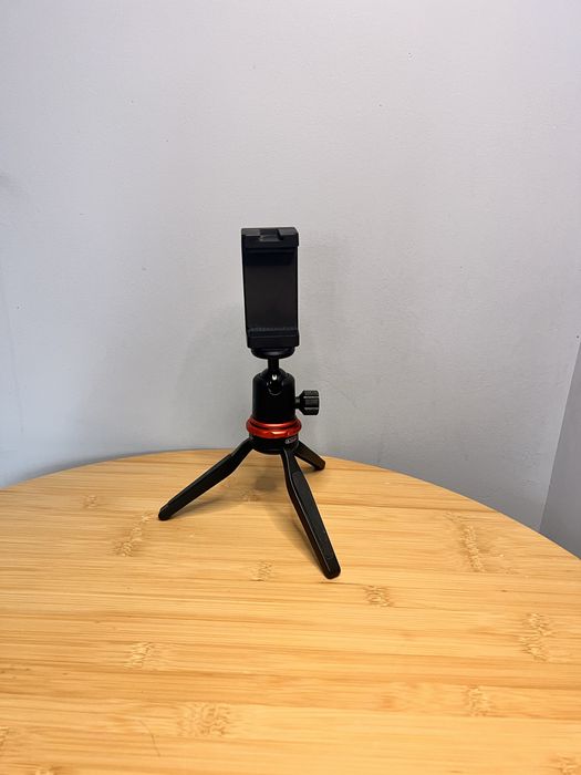 Vând trepied+microfon