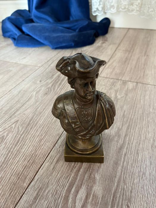 Статуэтка Бюст политический деятель Петр I