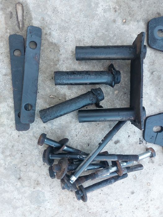 Carlig remorcare Mercedes ML W163 Model 1998-2005 / Colțare carlig ML