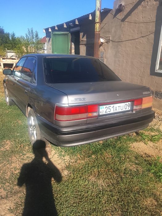 Мазда 626 седан 2.0л 1989г