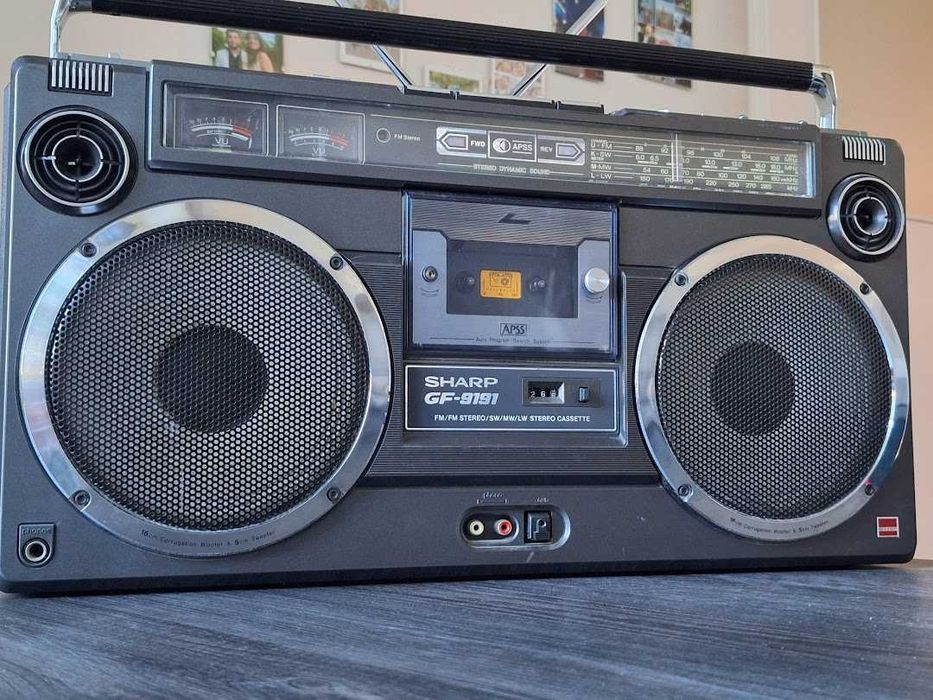 Стерео радиокасетофон Sharp GF-9191HB. Като нов.