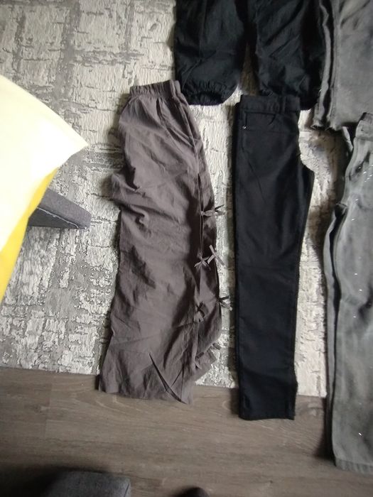 Lot fetiță blugi și pantaloni 134/140