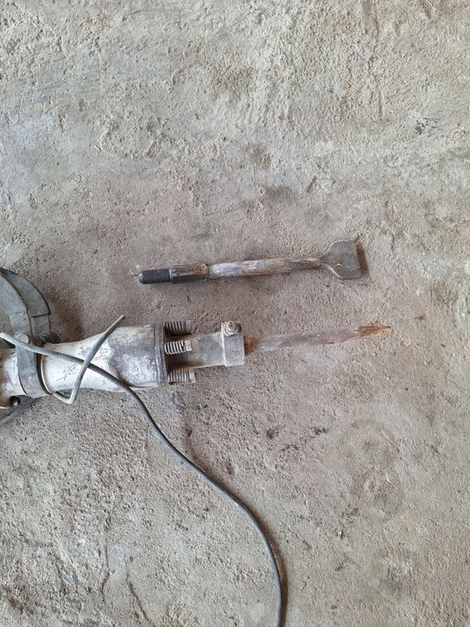 Продам отбойник электрический