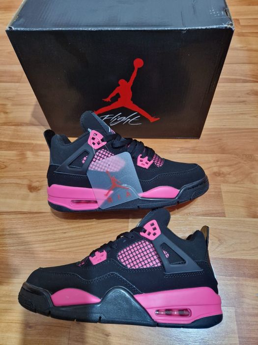 Adidasi jordan 4