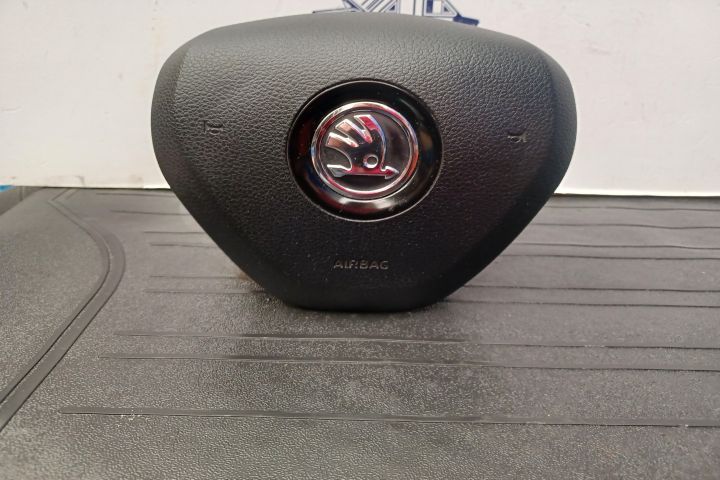 Airbag volan / sofer 5E0880201B PIESA NOUA 5E0880201B Skoda Superb 3