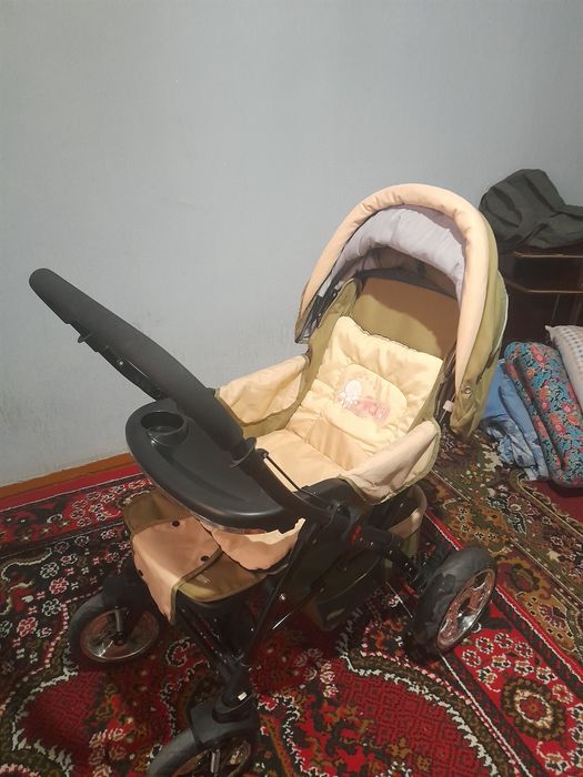 Продаётся детская КОЛЯСКА-трансформер