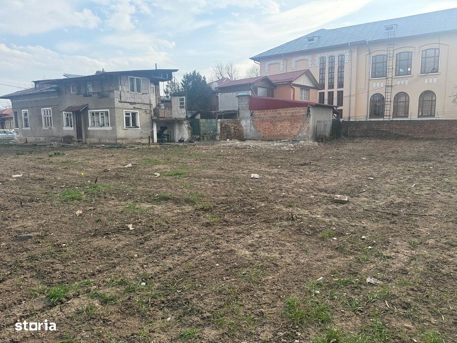 Vanzare teren 1111 mp+constructii, Targoviste, Liceul Carabela
