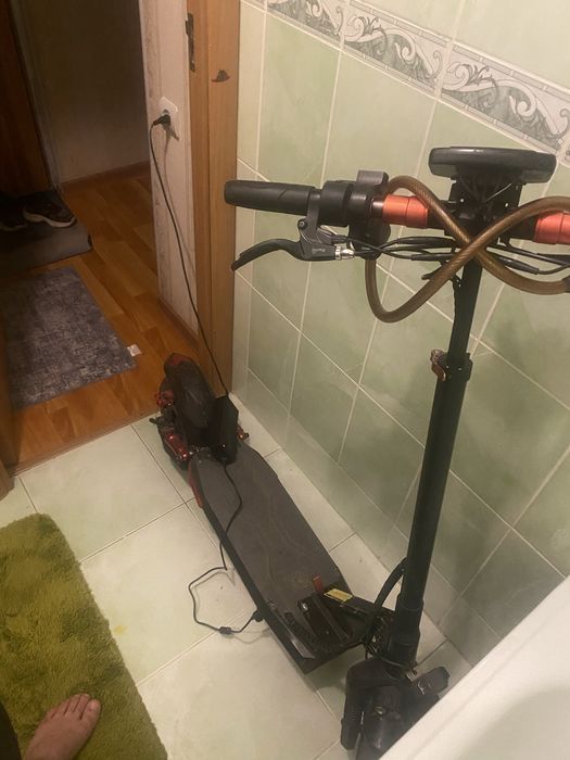 Продам электросамокат