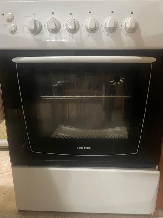 Продам б/у бытовые товары и мебель