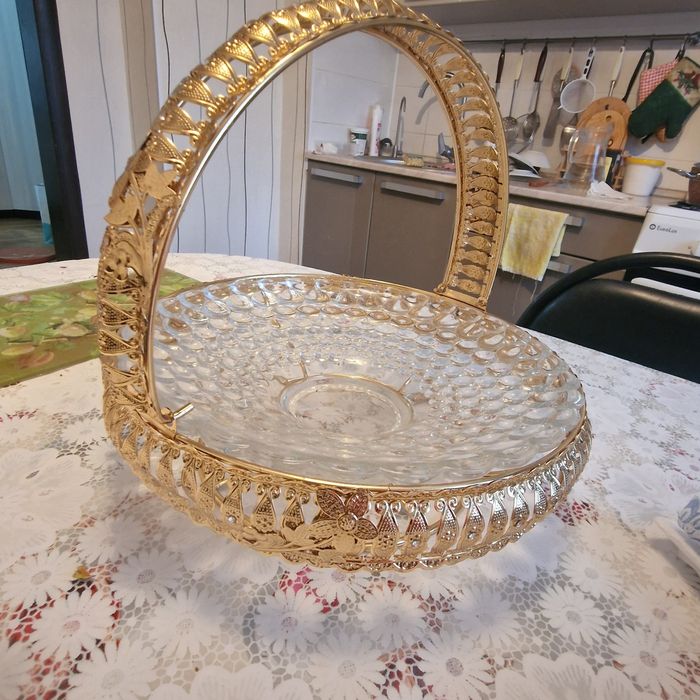 Продам вазу для фруктов