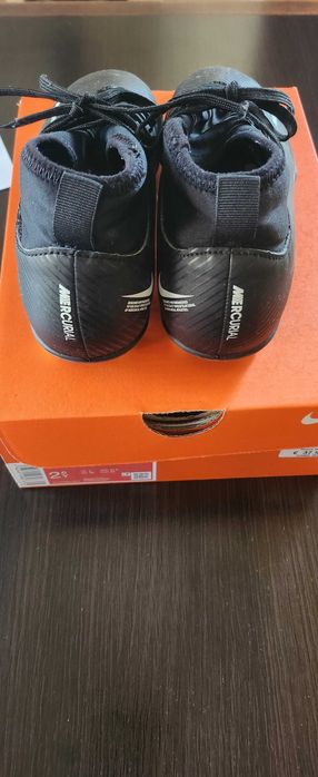 Детски бутонки Nike