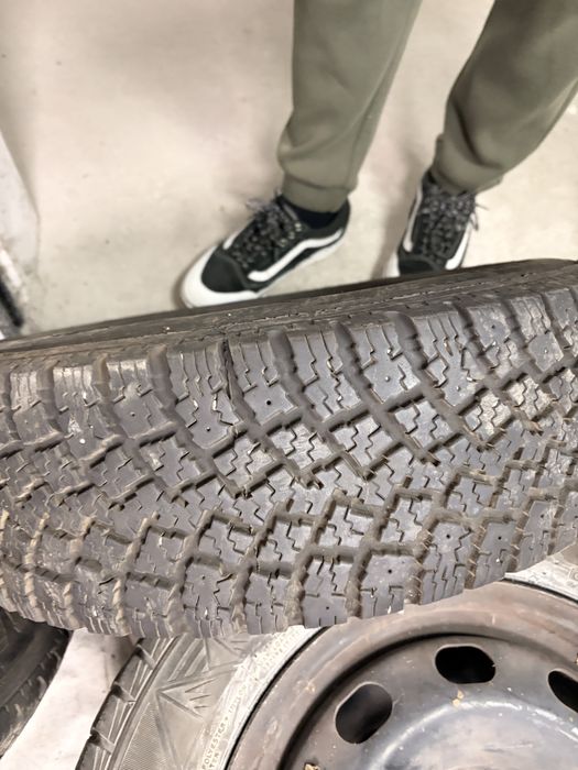 Зимни гуми 185 70 14 с джанти vw 5 100
