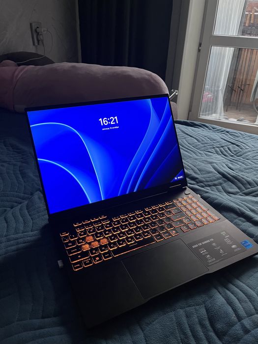 Продам ноутбук RTX 5060