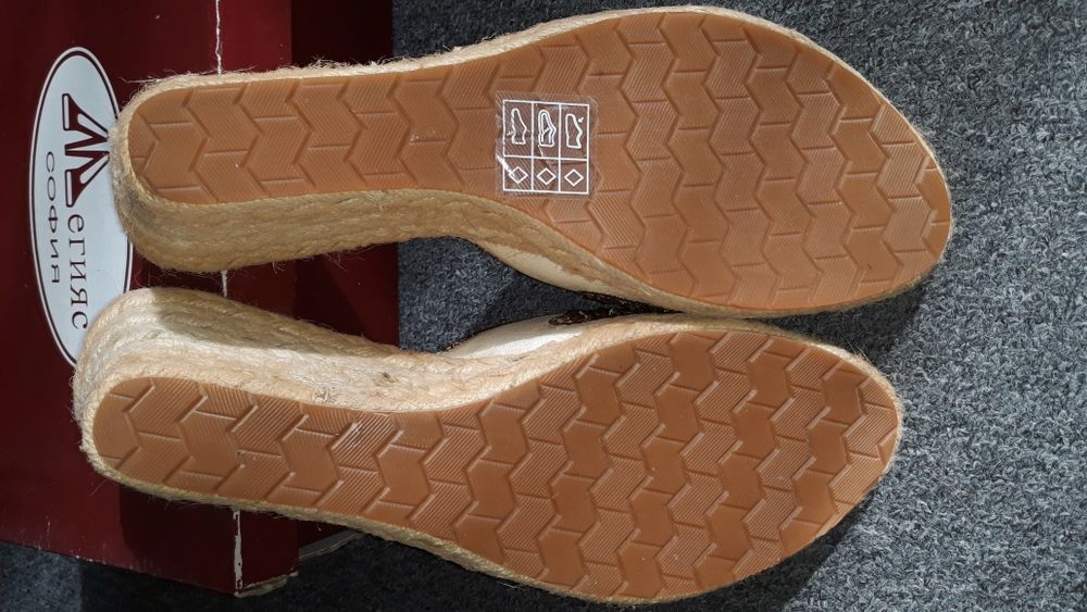 Дамско сабо, платформа