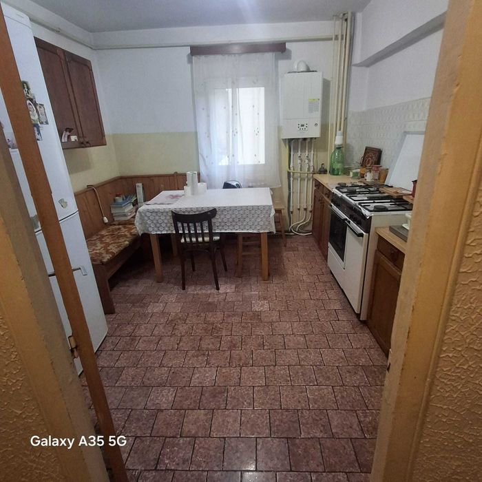 Vanzare apartament 4 camere Urziceni