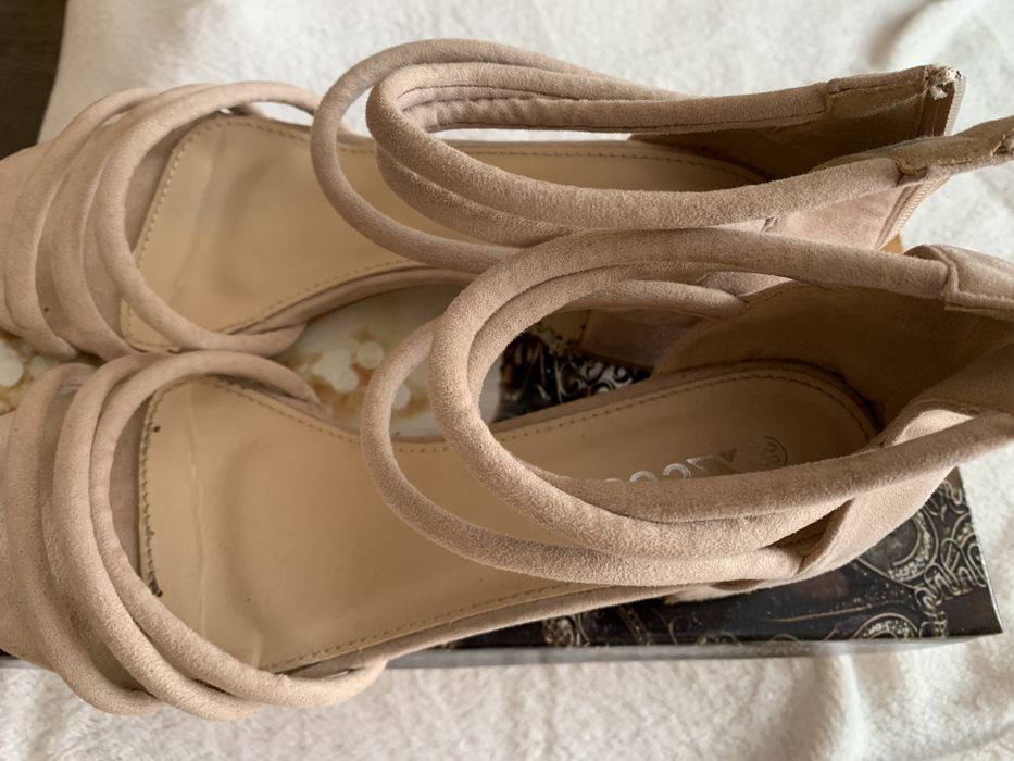 Дамски сандали