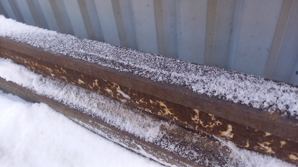 Продам рельсу 1шт длинна 5метров