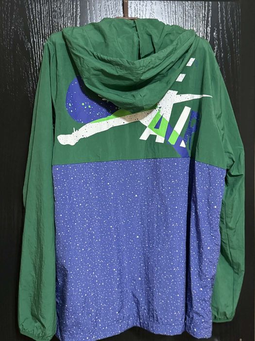 Уникална ветровка Nike air jordan