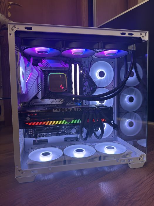 Геймърски компютър/ I9 11900K/Водно/32GB/RTX 3090 24GB/2TB SSD