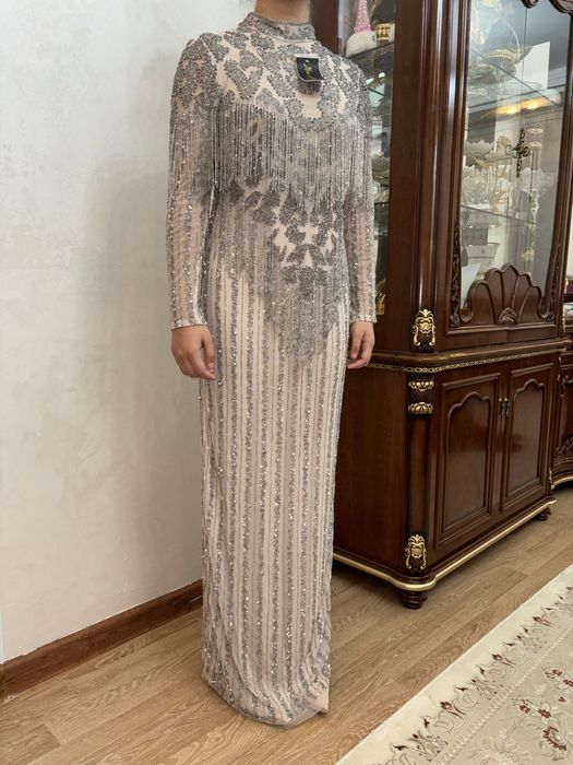 Вечерние платья