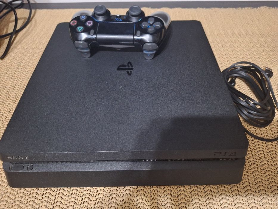 PS 4 SLIM, + 1 Controler, +CABLU 3m lungime