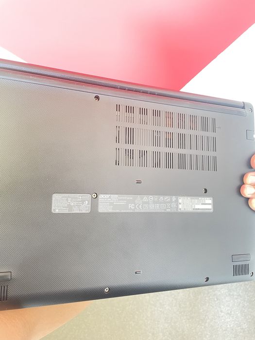 Acer i5 noutbuk sotiladi.