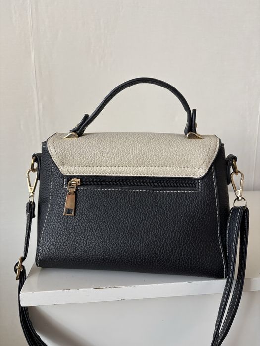 Черно-бяла чанта