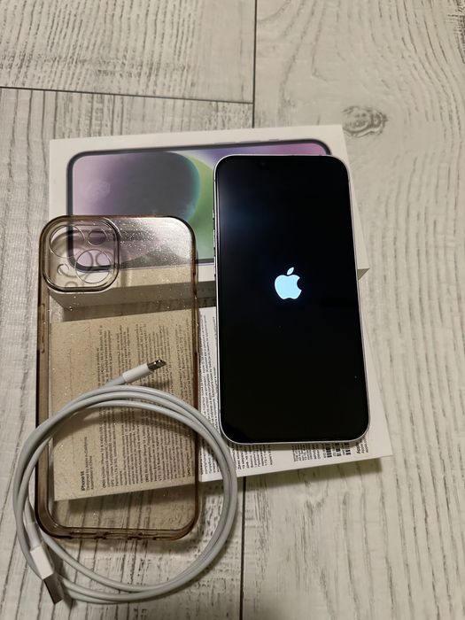 Продавам  iphone 14