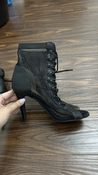 Продаются Хилсы 37 размер