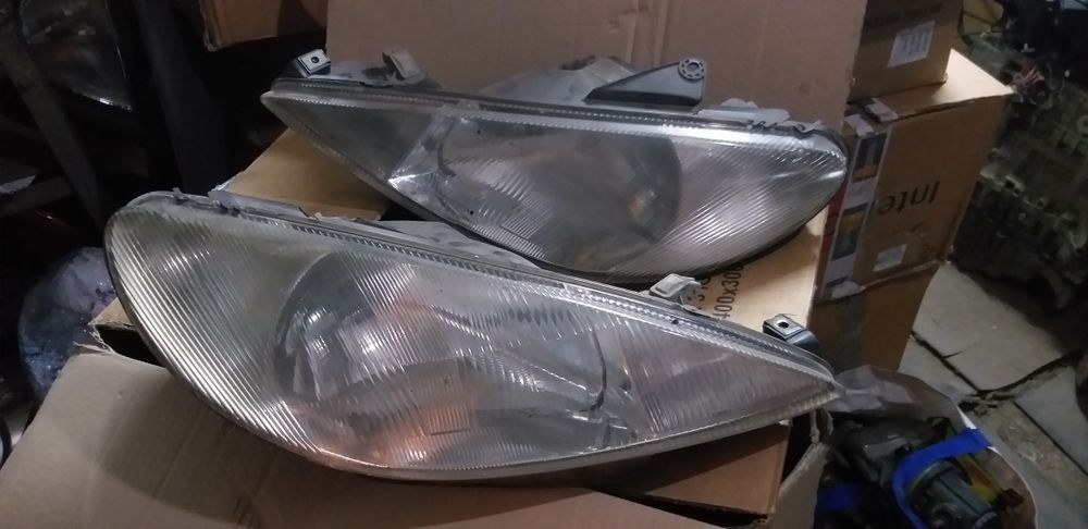 Peugeot 206 - оригинални фарове