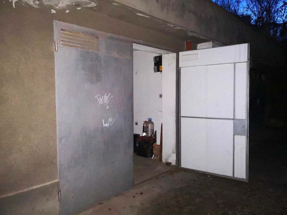 Дава се под наем Гараж / Паркомясто в Русе, Мальовица - 20 кв.м за 86.7 € - Снимка #8