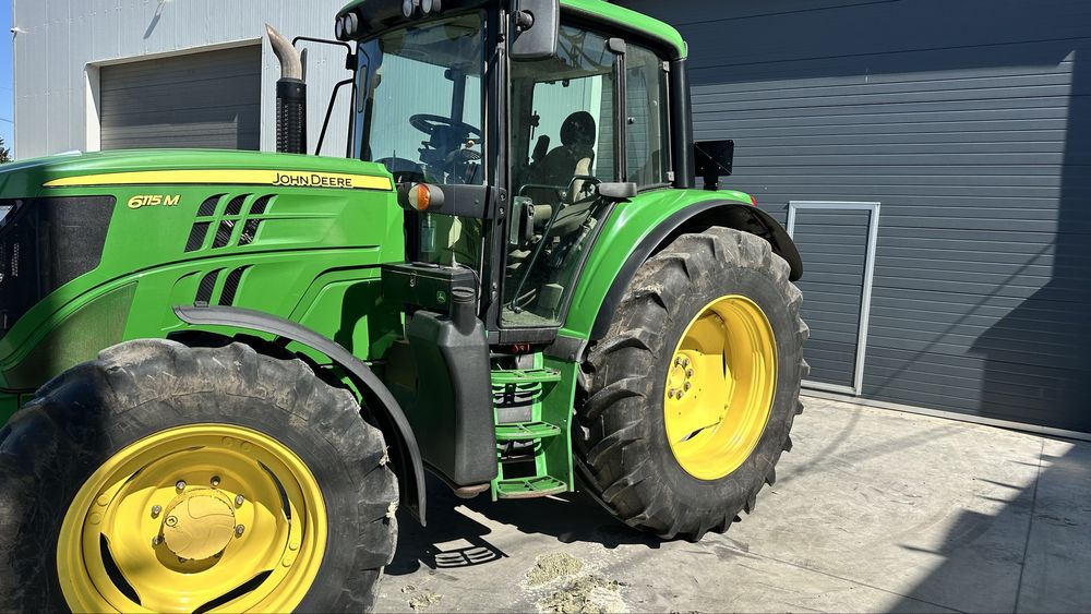 John deere 6115m