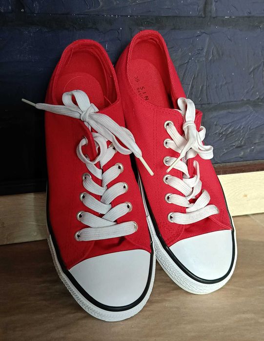 Дамски кецове 39 номер